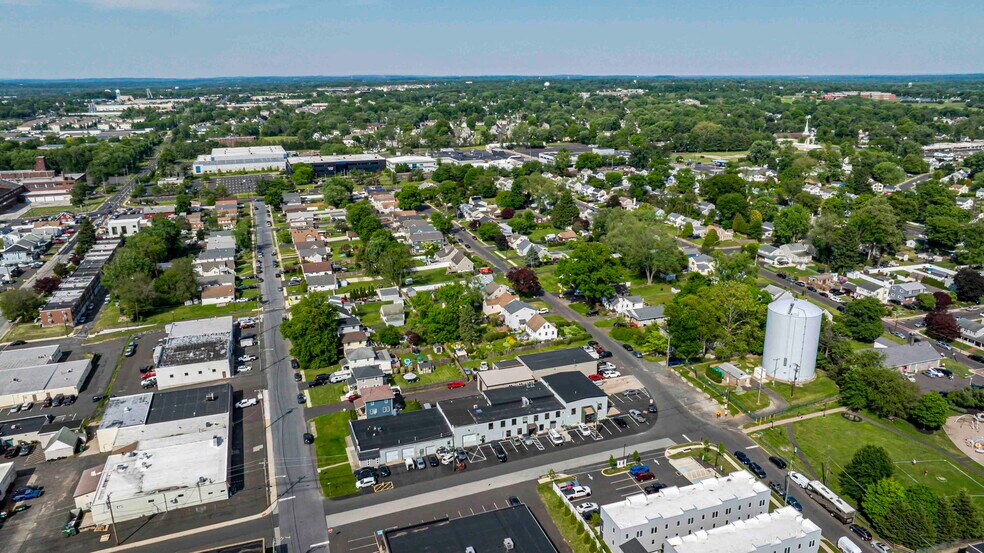 More Photos Of 400 Lincoln Ave, Hatboro Light Distribution For Sale