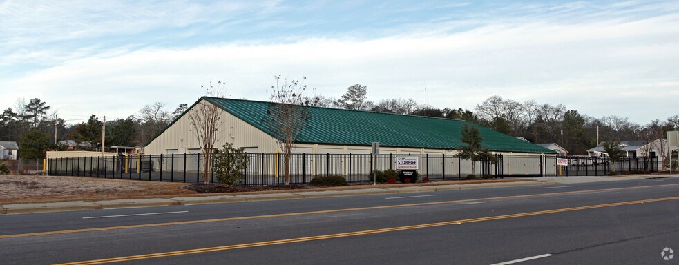 More Photos Of 2602 Broad St, Camden Self Storage For Lease
