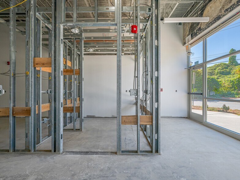 More Photos Of 408 Depot St, Asheville Medical For Sale