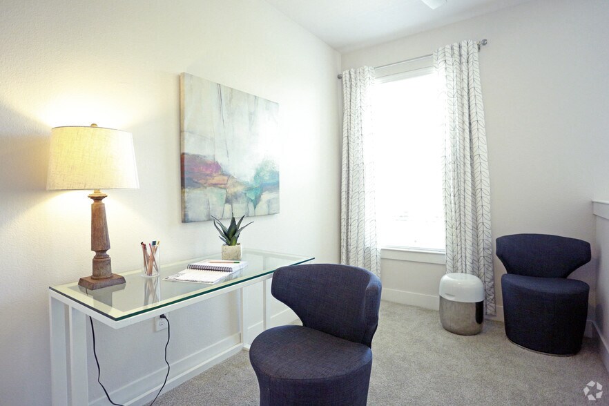 More Photos Of 423 Blue Star, San Antonio Apartments For Lease