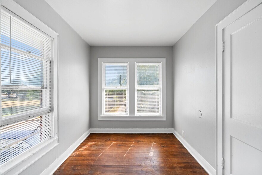 More Photos Of 615-619 S Tancahua St, Corpus Christi Apartments For Sale