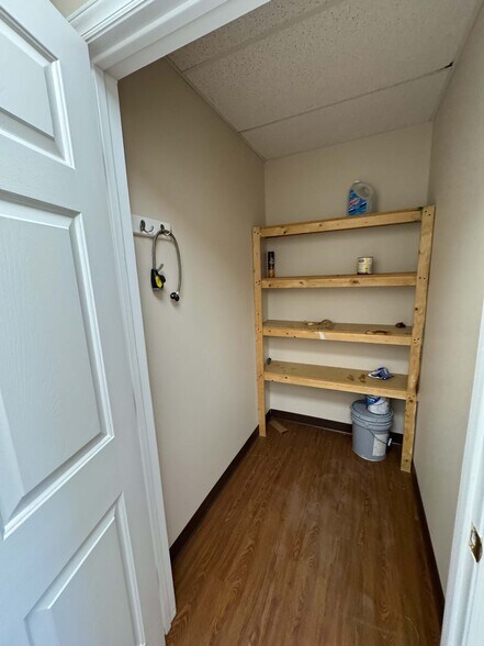 More Photos Of 136 Ostwalt Amity Rd, Troutman Light Manufacturing For Lease