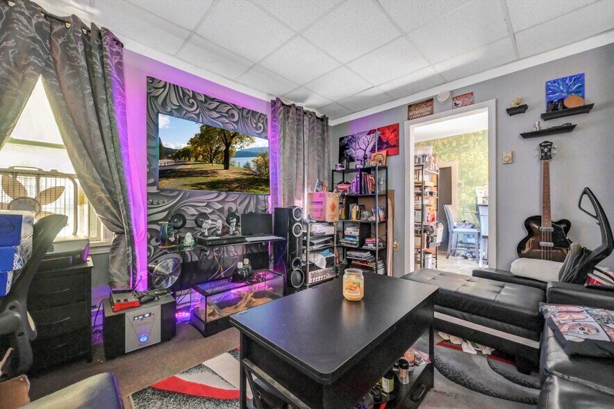 More Photos Of 535 Green Ridge St, Scranton Storefront Retail Residential For Sale