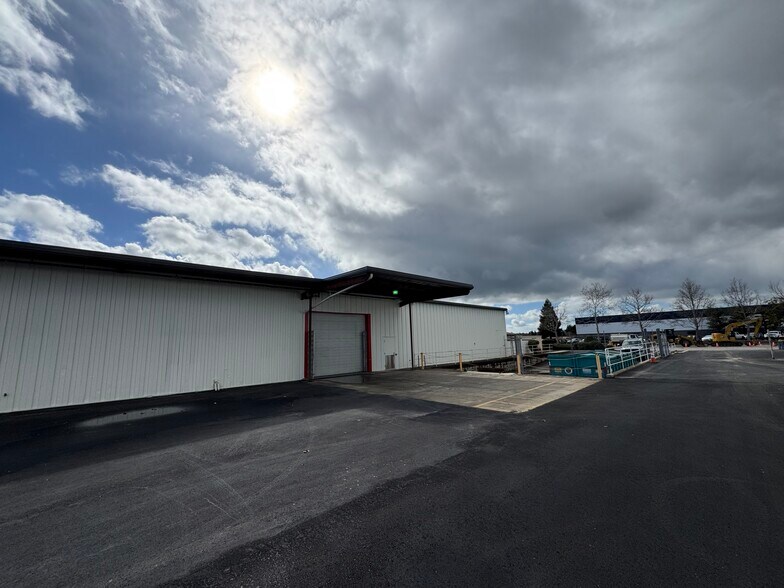 More Photos Of 1750 Commerce Way, Paso Robles Industrial For Sale