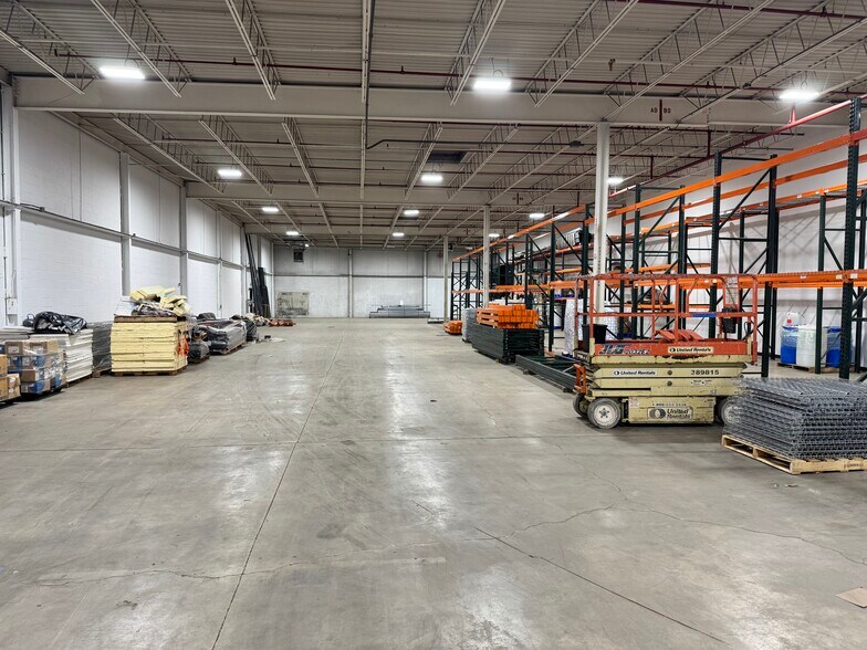 More Photos Of 3350 Progress Dr, Bensalem Warehouse For Lease