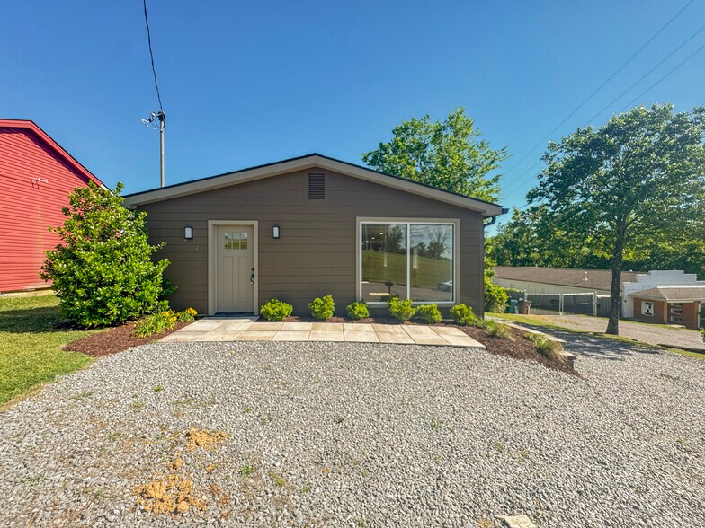 More Photos Of 709 Hart Ln, Nashville Office For Sale