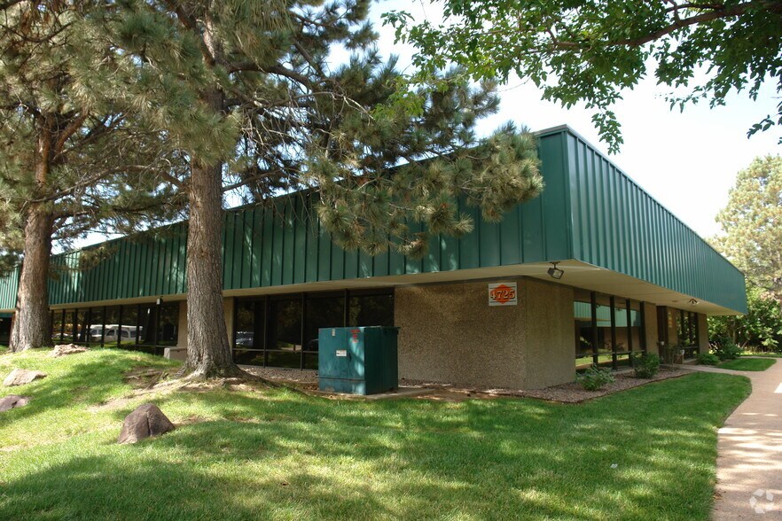 More Photos Of 4755 Paris St, Denver Unknown For Lease