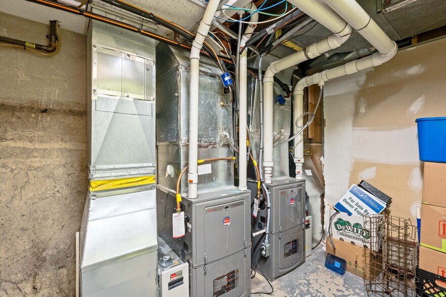 More Photos Of 457 Main St E, Winchester Medical For Sale