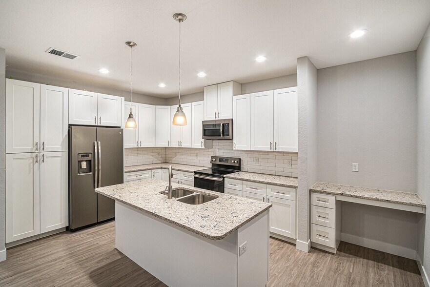 More Photos Of 7935 6th St, Wellington Office Residential For Sale