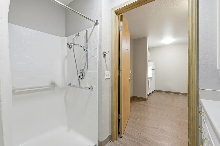 More Photos Of 1601 Southgate Pl, Pendleton Healthcare For Sale