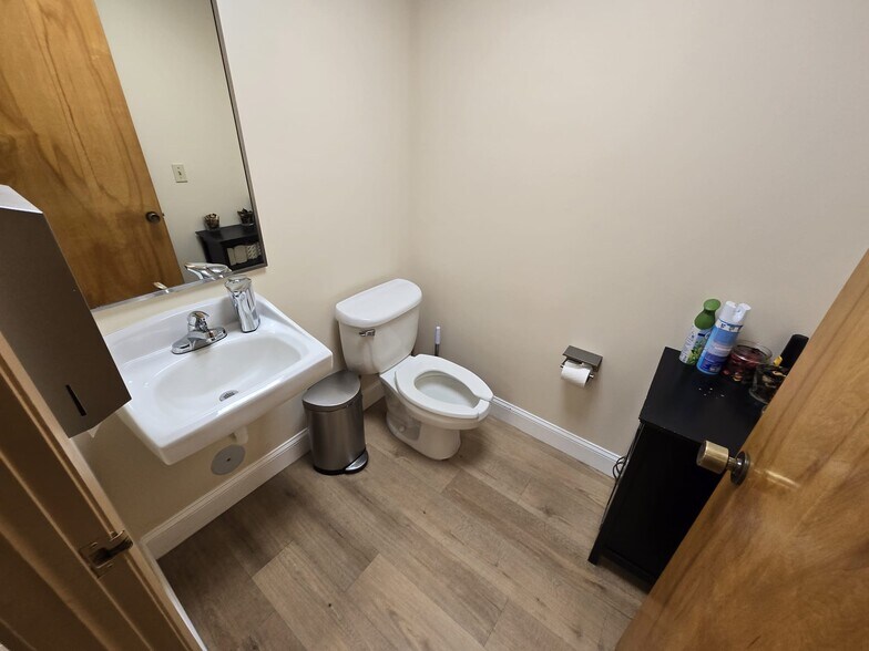 More Photos Of 7777 N University Dr, Tamarac Medical For Sale