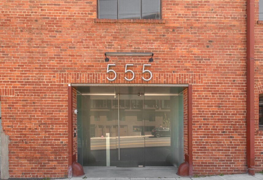 More Photos Of 555 19th St, San Francisco Loft Creative Space For Lease
