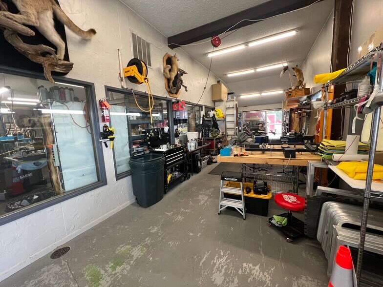 More Photos Of 1720 Main St, Lander Warehouse For Sale