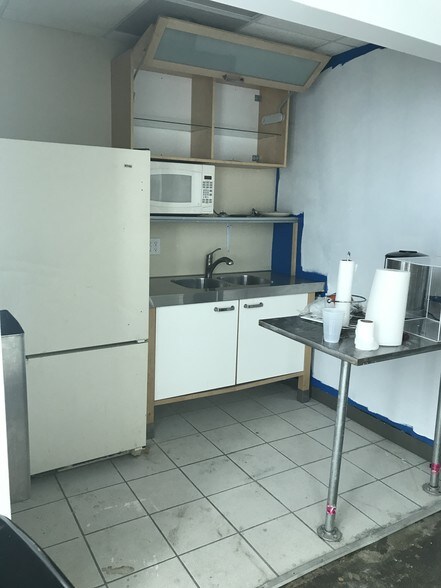 More Photos Of 711 Hospital St, Richmond Warehouse For Lease