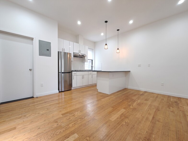 More Photos Of 174 Avenue S, Brooklyn General Retail For Sale