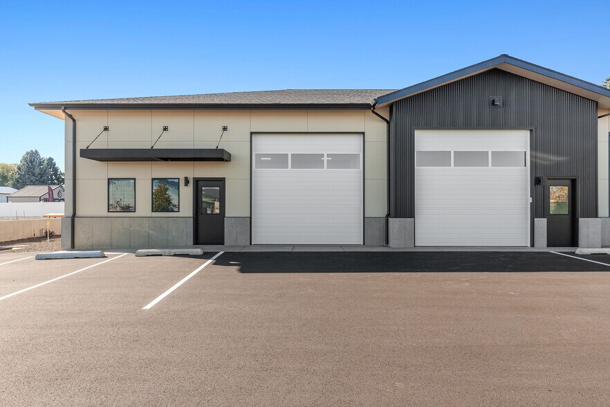 More Photos Of 9409 Aerial cir, Hayden Flex For Lease