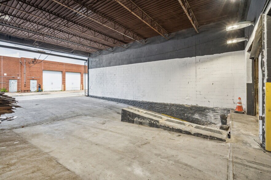 More Photos Of 2901 N 18th St, Philadelphia Warehouse For Sale
