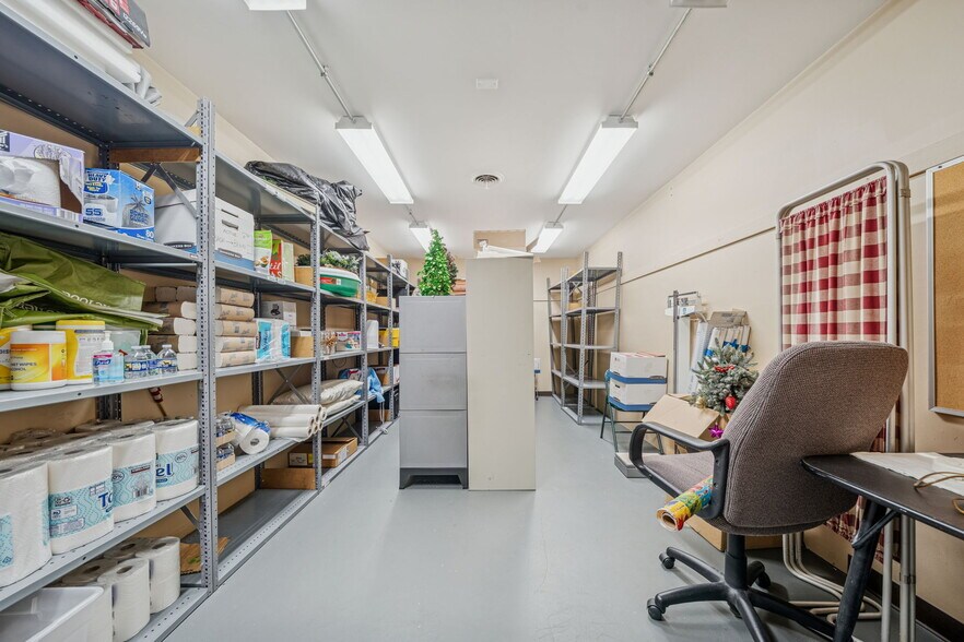 More Photos Of 985 Penn St, Brackenridge Medical For Sale