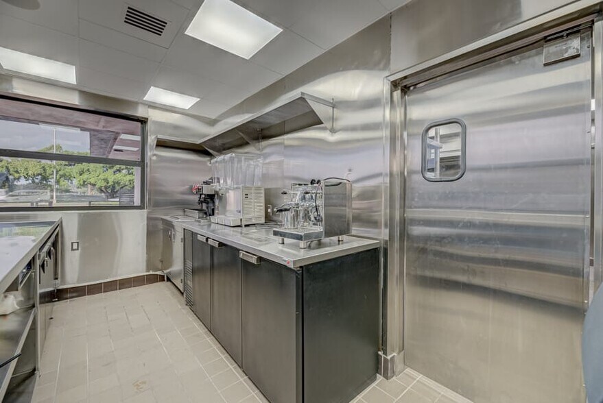 More Photos Of 11101 NW 27th Ave, Miami Restaurant For Sale