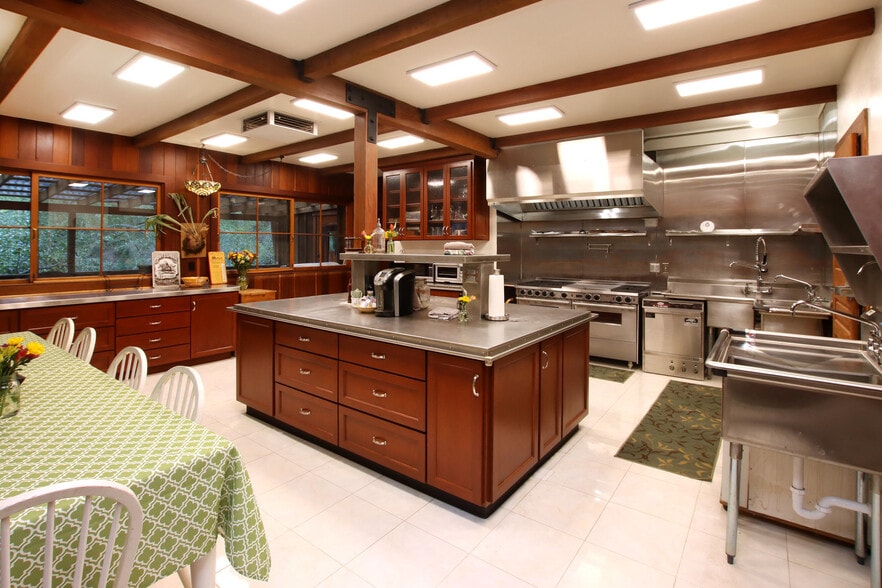 More Photos Of 16770 Redwood Lodge Rd, Los Gatos Lodge Meeting Hall For Sale