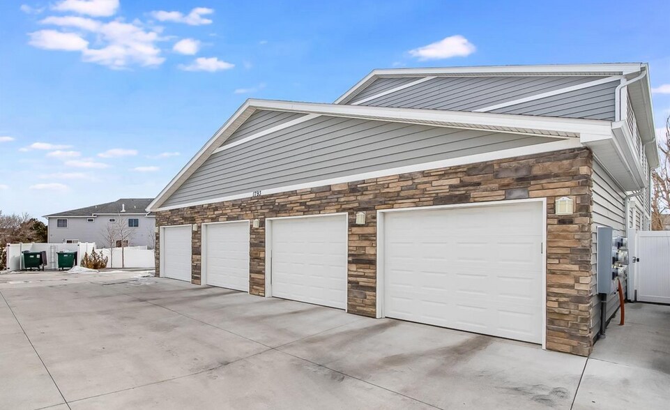 More Photos Of 1793 Spring Ct, Cheyenne Apartments For Sale