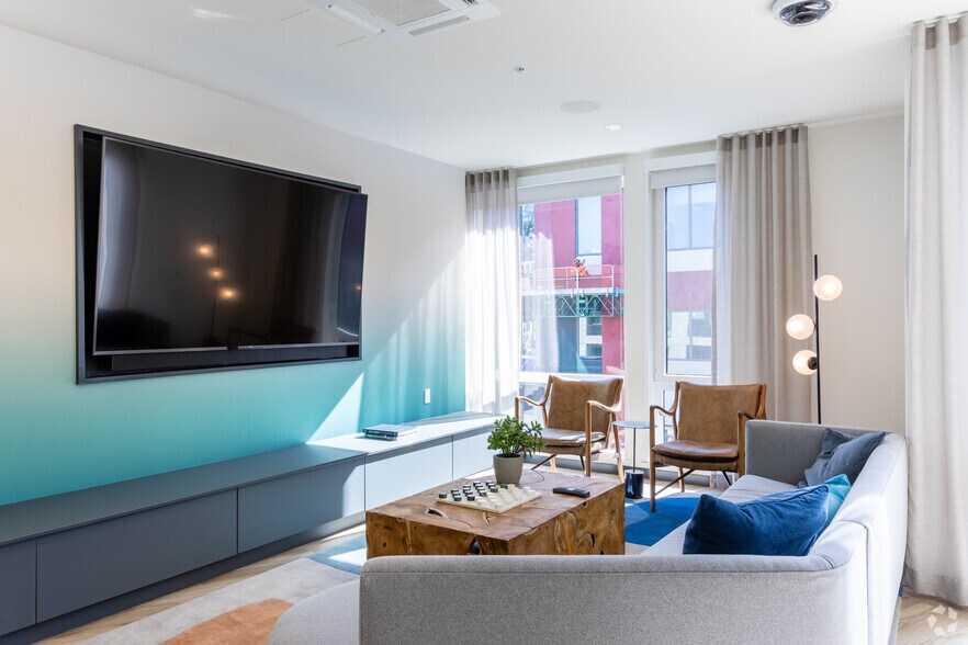 More Photos Of 1725 SW Salmon St, Portland Apartments For Lease