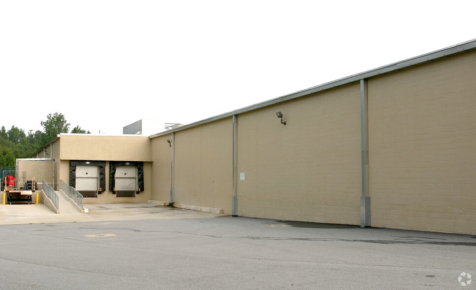 More Photos Of 13800 Highway 9, Alpharetta Storefront For Lease