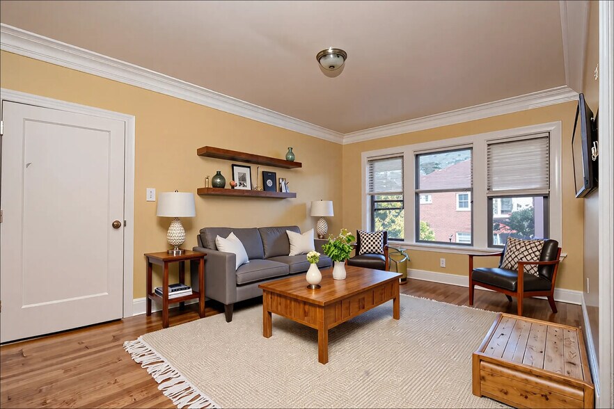 More Photos Of 7701 S Eggelston St, Chicago Apartments For Sale