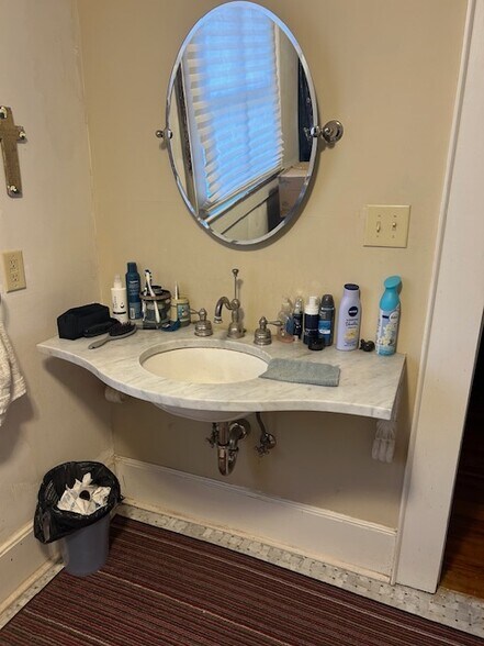 More Photos Of 320 Oakland Ave, Rock Hill Office For Sale