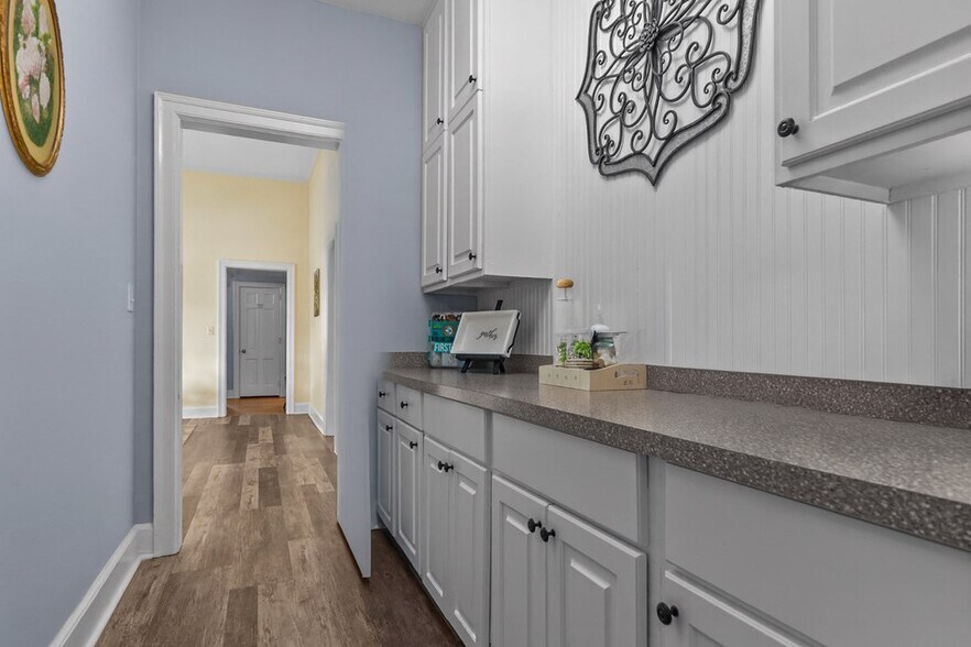 More Photos Of 235 Cedric St, Leesburg Office Residential For Sale