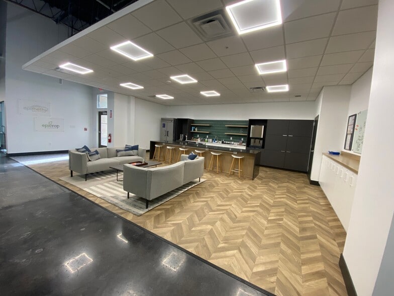 More Photos Of 10401 Baur Blvd, Olivette Unknown For Lease