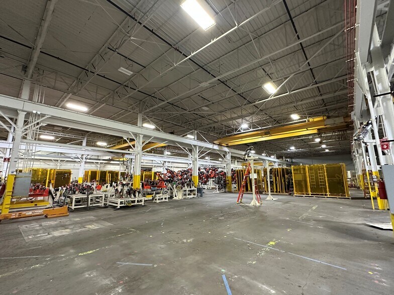 More Photos Of 2050 Morrissey Ave, Warren Manufacturing For Sale