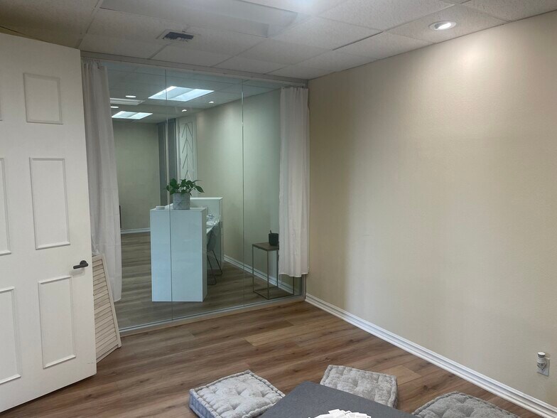 More Photos Of 1101 Dove St, Newport Beach Office For Lease