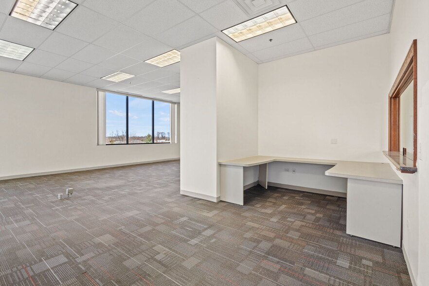 More Photos Of 9645 Lincoln-Way Ln, Frankfort Unknown For Lease
