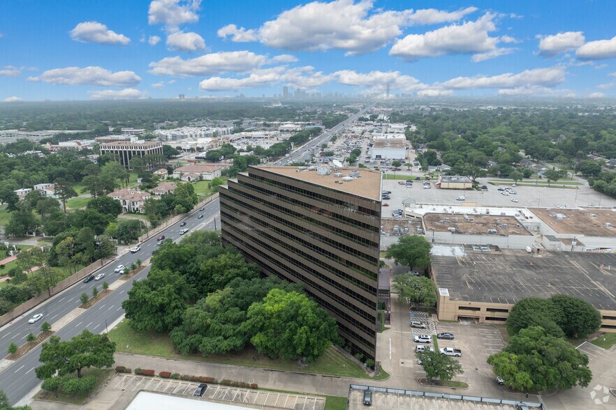 More Photos Of 9801 Westheimer Rd, Houston Office For Lease