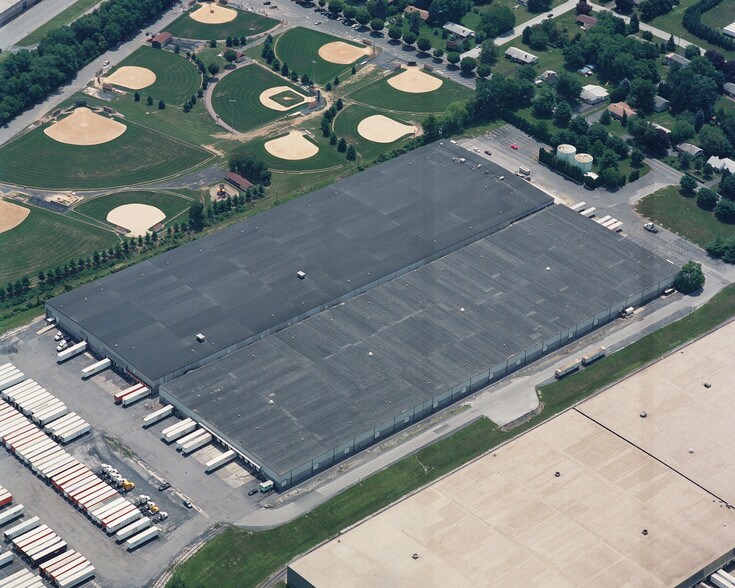 More Photos Of 420 Salem Church Rd, Mechanicsburg Warehouse For Lease