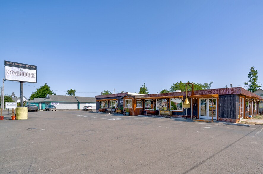 More Photos Of 780-782 US 101, Chinook Restaurant For Sale