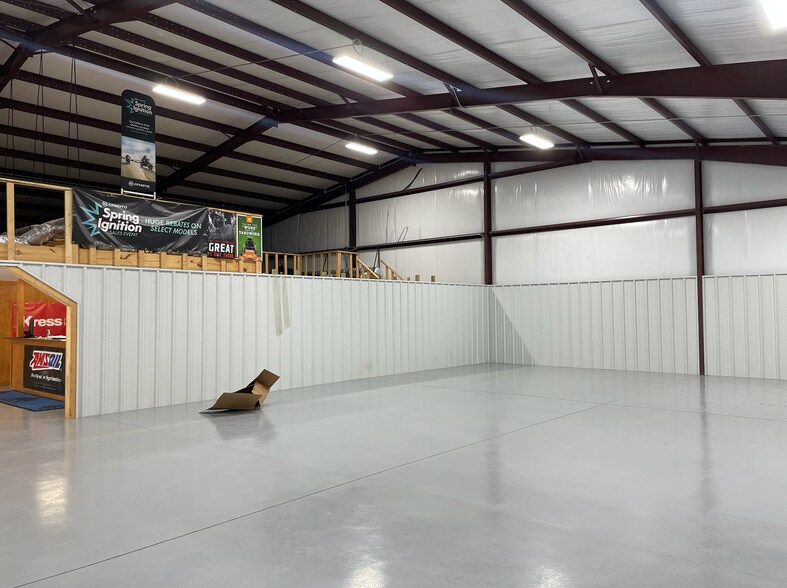 More Photos Of 101 Old Dairy Rd, Ailey Warehouse For Sale