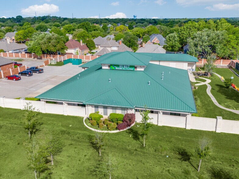 More Photos Of 330 Grapevine Hwy, Hurst Office For Sale