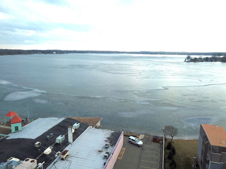 More Photos Of 121 E Walled Lake Dr, Walled Lake Storefront Retail Office For Sale