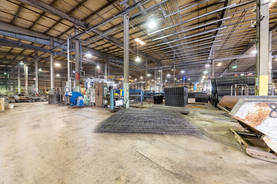 More Photos Of 714 Braddock View Dr, Mount Braddock Warehouse For Lease