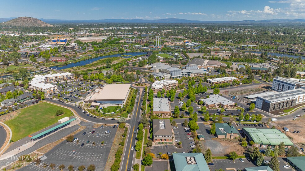 More Photos Of 963 SW Simpson Ave, Bend Office For Lease
