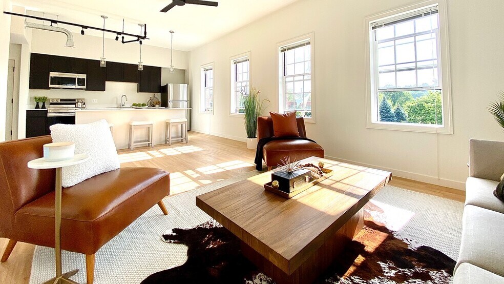 More Photos Of 2020 Front St, Cuyahoga Falls Apartments For Sale