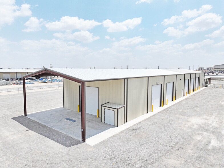 More Photos Of 13800 W Interstate 20 E, Odessa Industrial For Lease