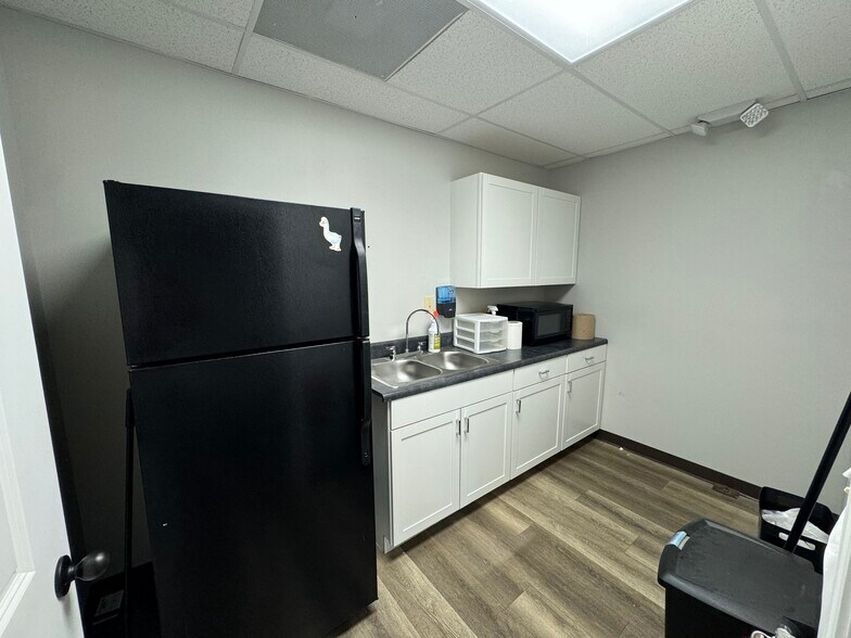 More Photos Of 1445 Shop Rd, Columbia Flex For Lease
