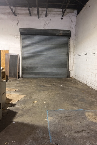 More Photos Of 40 Shanklin Rd, Beaufort Warehouse For Sale