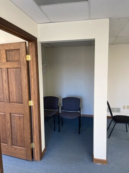 More Photos Of 600 Commerce Dr, Coraopolis Office Residential For Sale