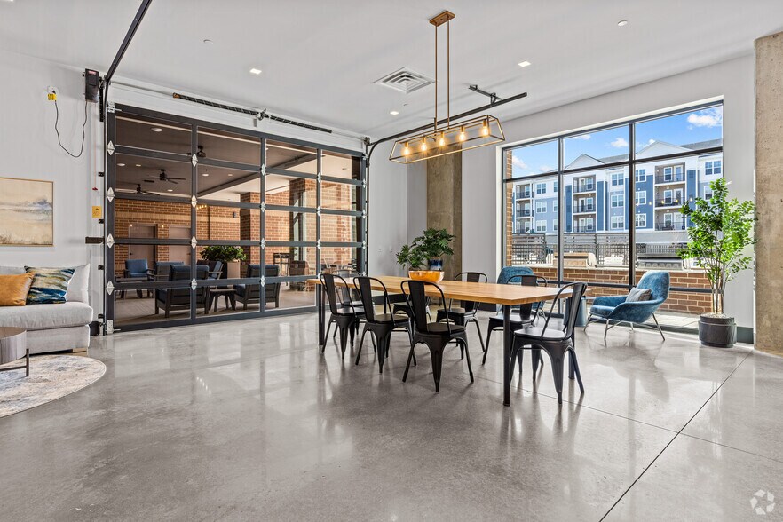 More Photos Of 3061 Godwin Blvd, Suffolk Multifamily For Sale