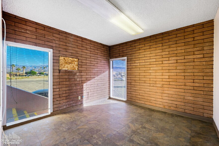 More Photos Of 45585 Commerce St, Indio Warehouse For Sale