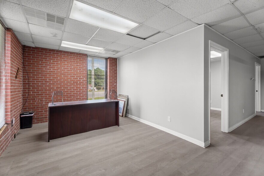 More Photos Of 855 NC Highway 111 S, Goldsboro Warehouse For Sale